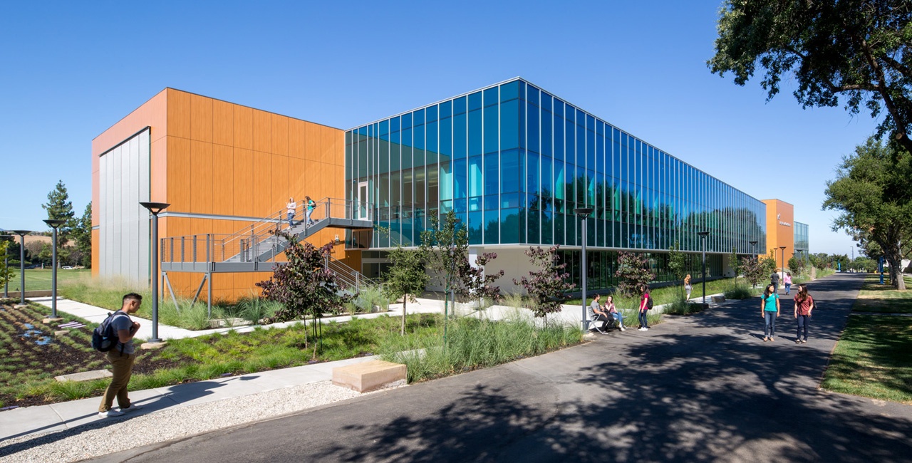 常青谷学院 Evergreen Valley College